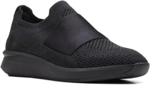 Clarks Women's Un Rio Knit Sneaker