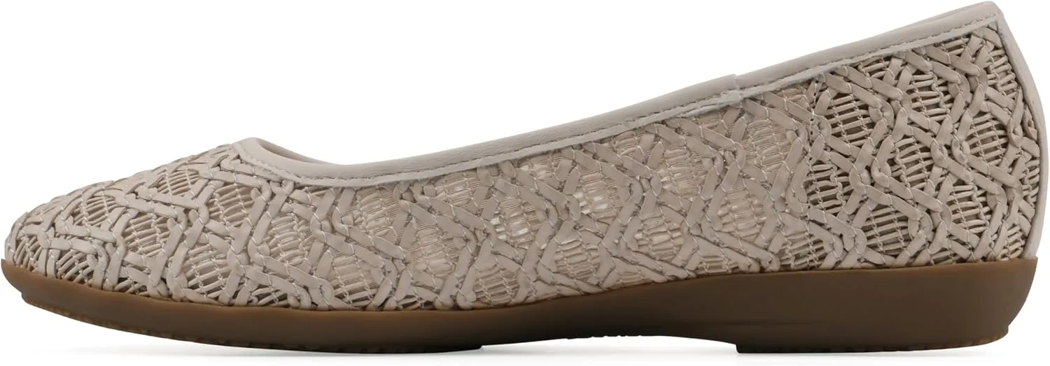 CLIFFS BY WHITE MOUNTAIN Women's Cariann Woven Ballet Flat