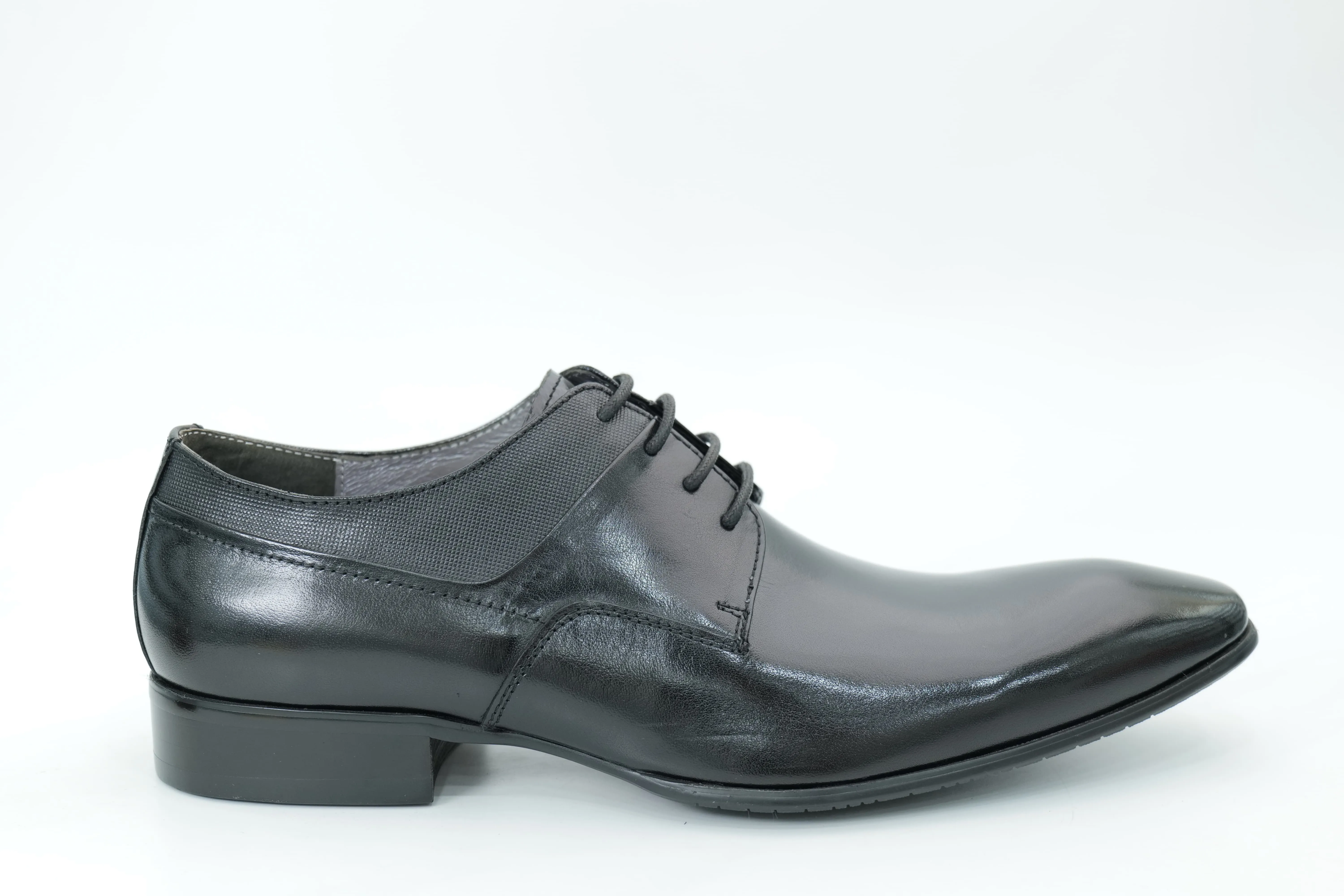 Derby shoes