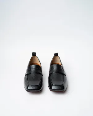 EVENING LOAFER WITH ASQUARE TOE