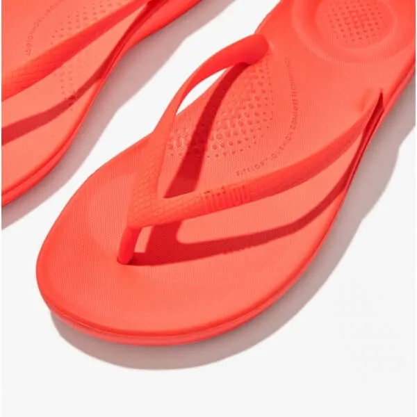 FitFlop iQUSHION ERGONOMIC Womens Flip-Flops Neon Orange