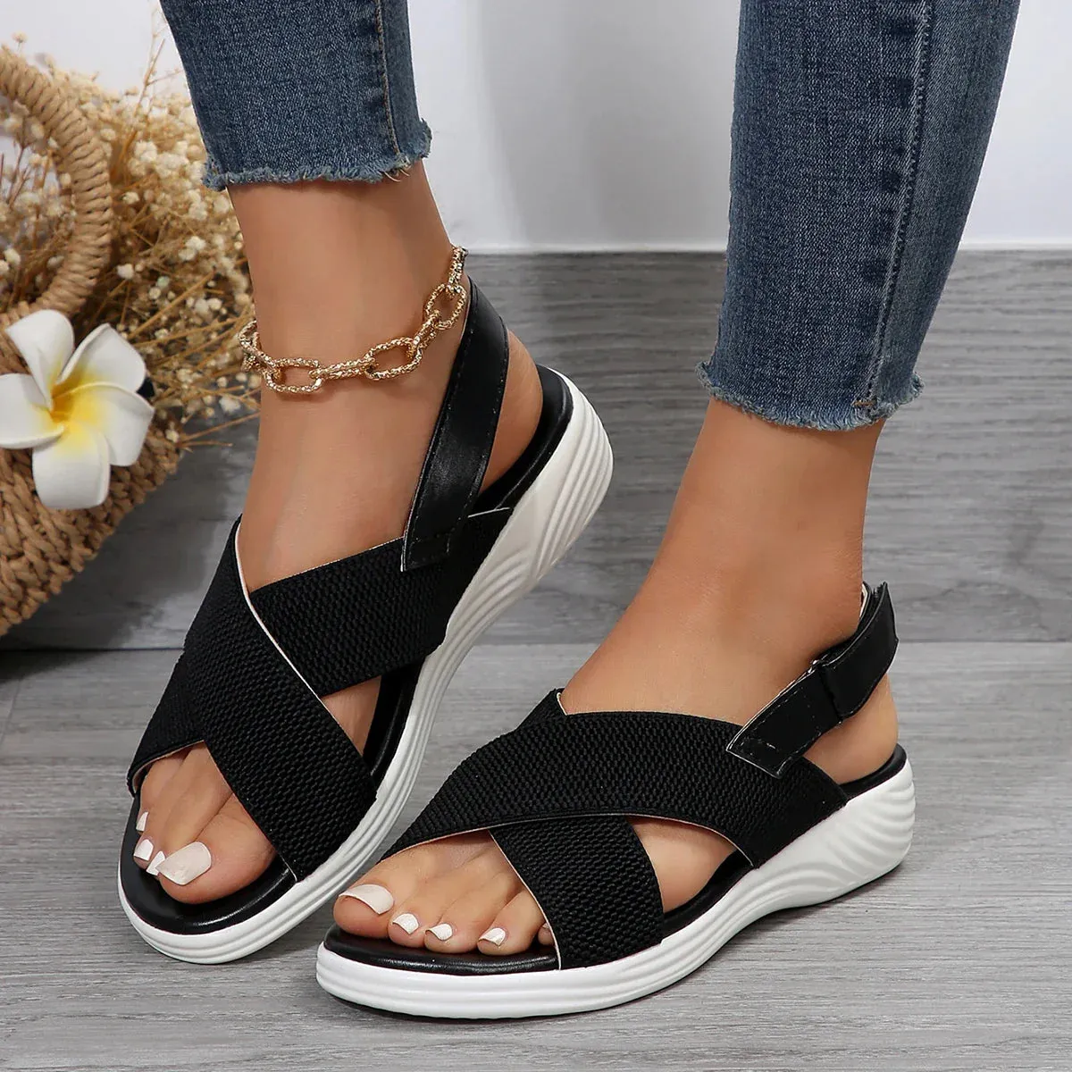 JUDITH - COMFORTABLE AND ELEGANT ORTHOPAEDIC SANDALS