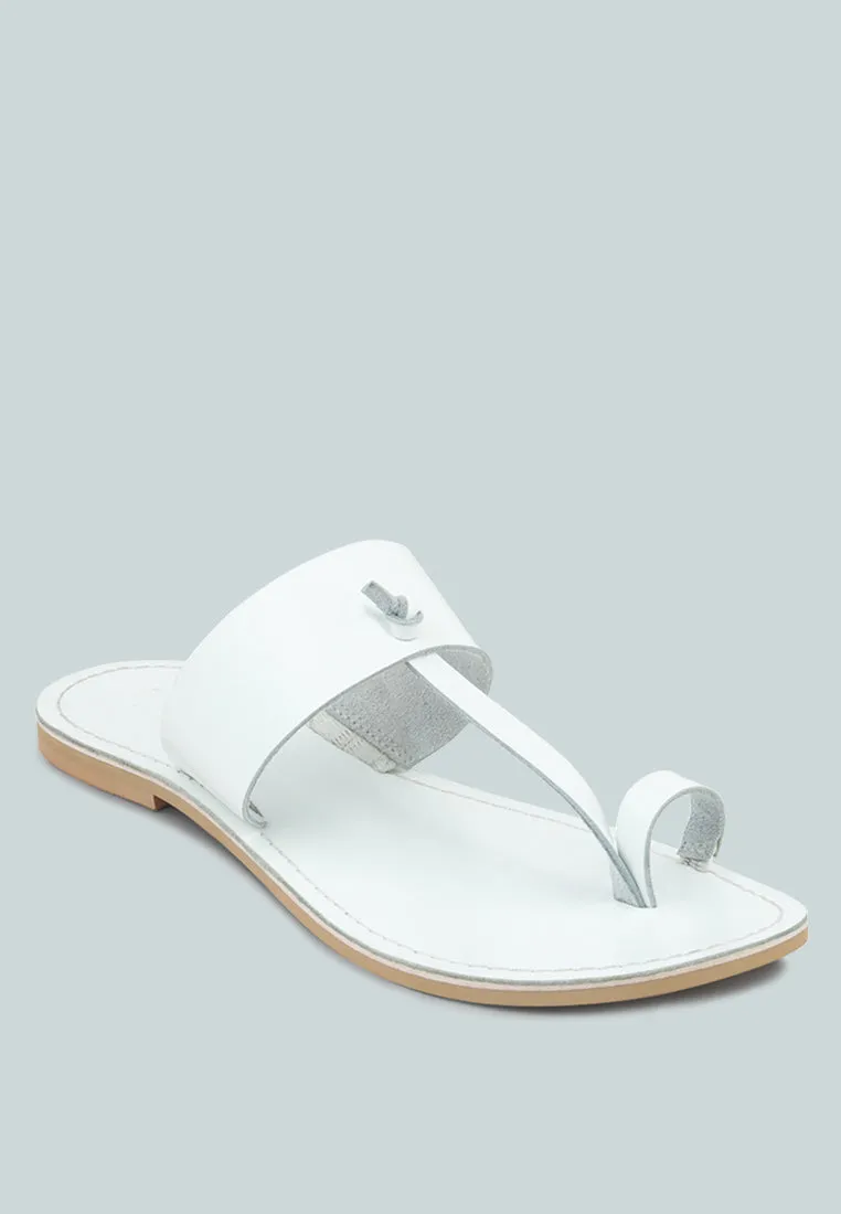 Leona Thong Flat Sandals By Ruw