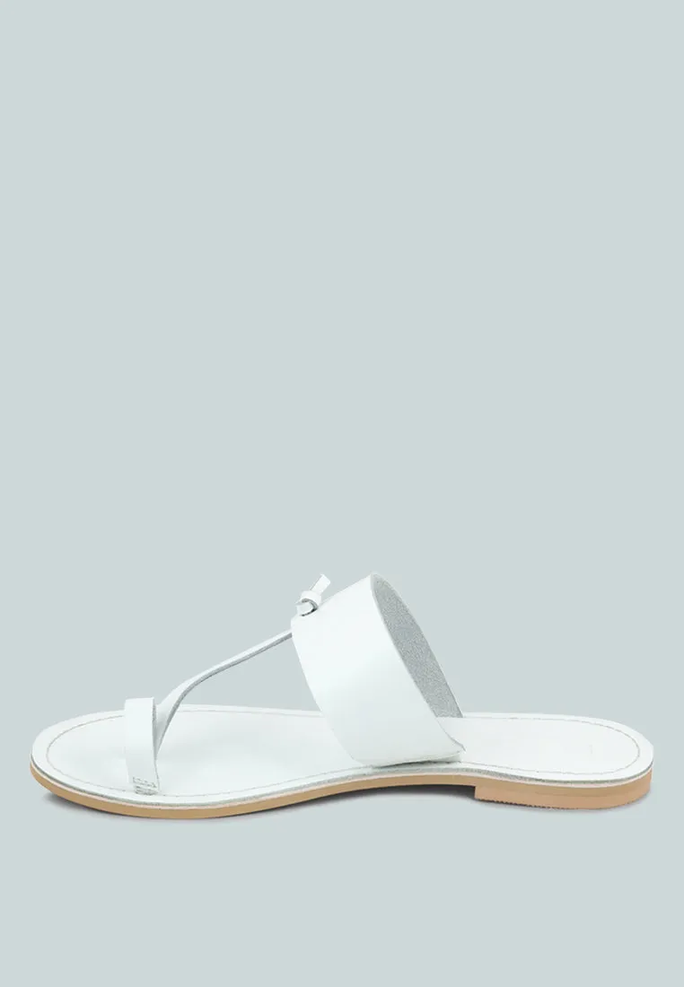 Leona Thong Flat Sandals By Ruw