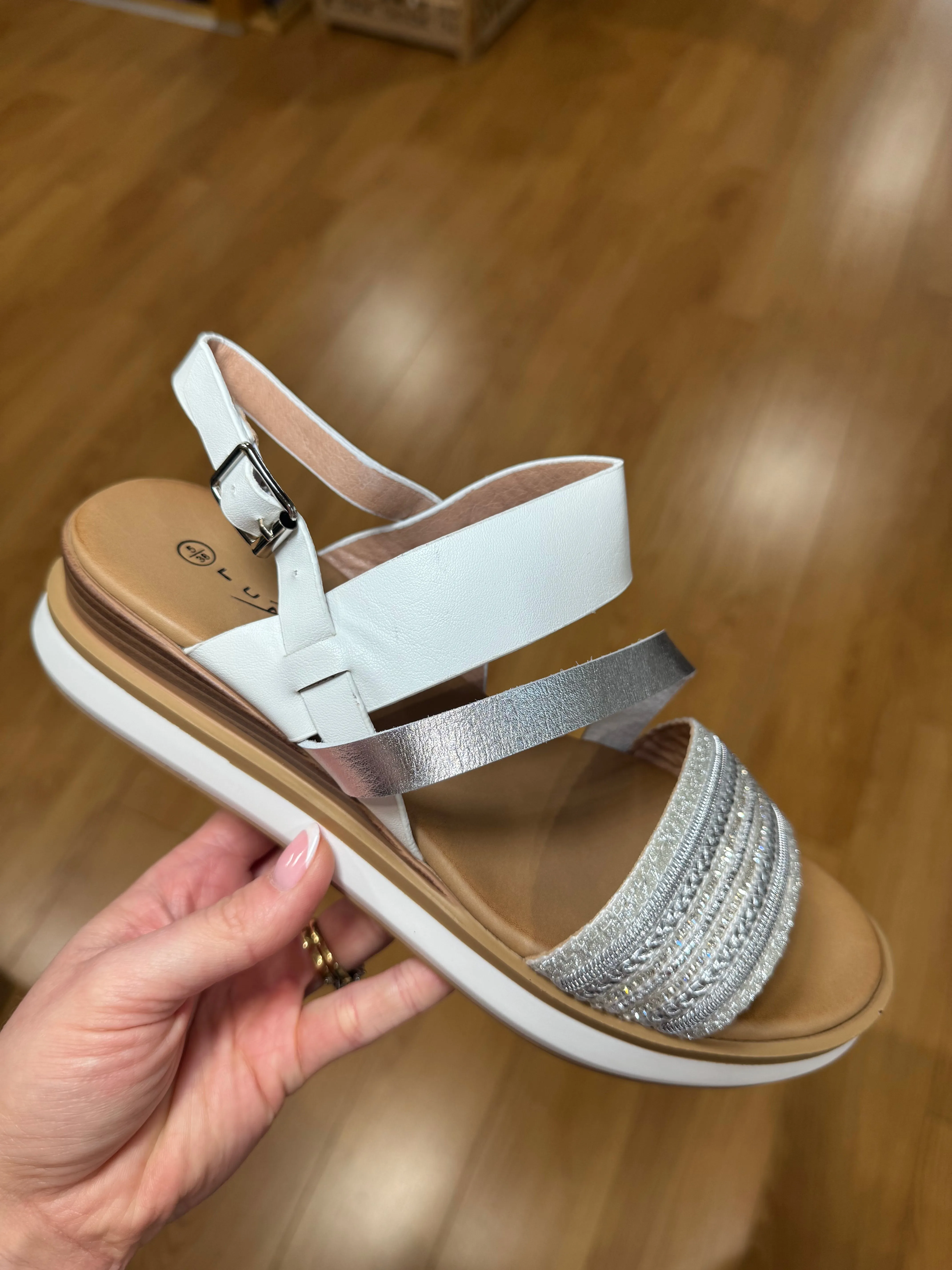 Lunar Kimberley White/Silver Sandal