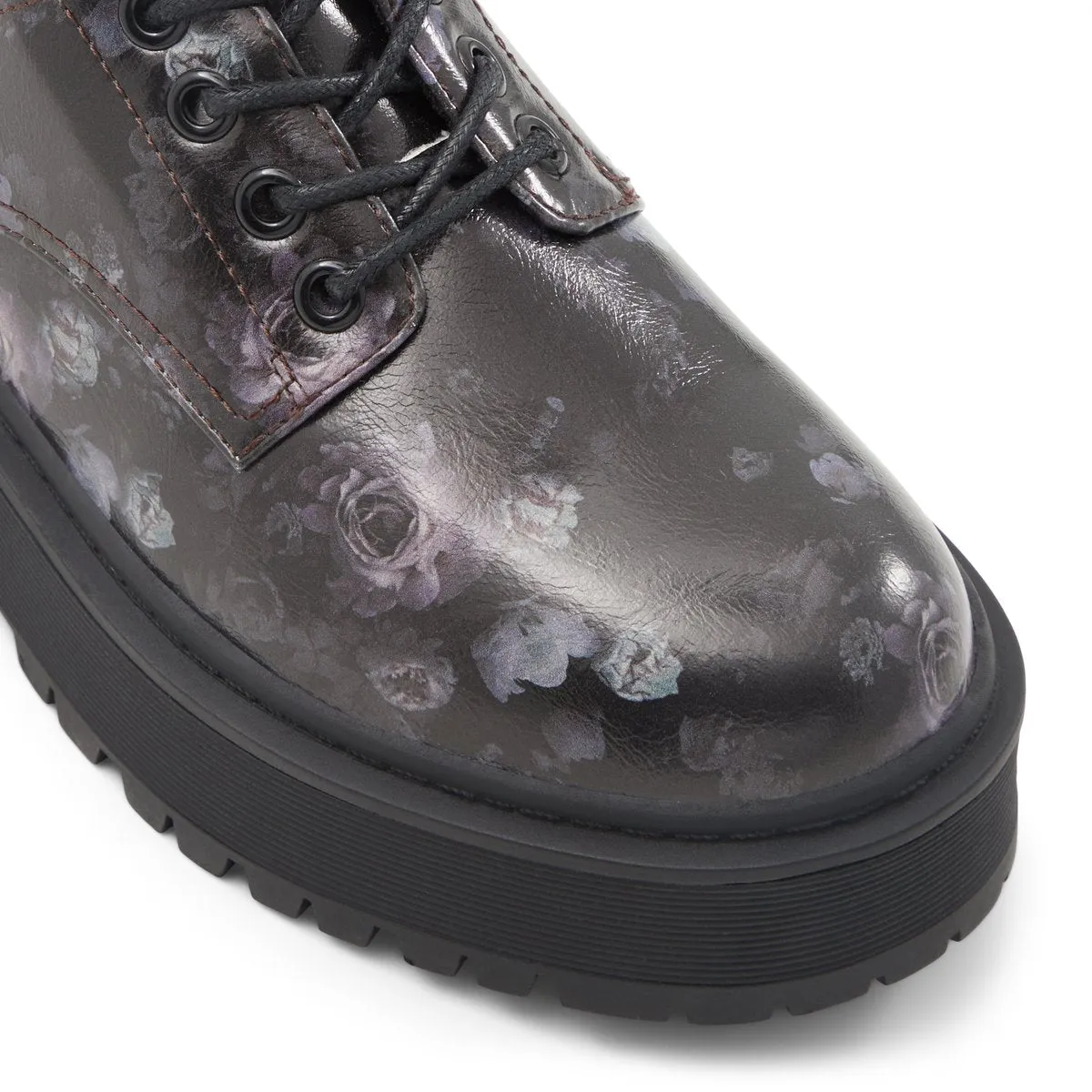 Monaa Lace-Up Shoes