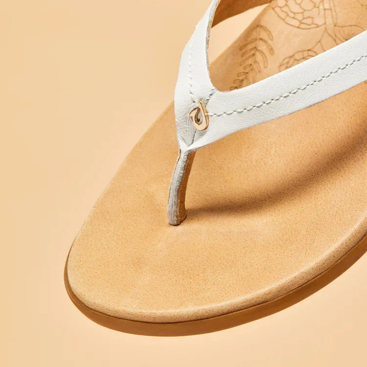 Olukai Women's Honu Leather Beach Sandals - Bright White/Golden Sand