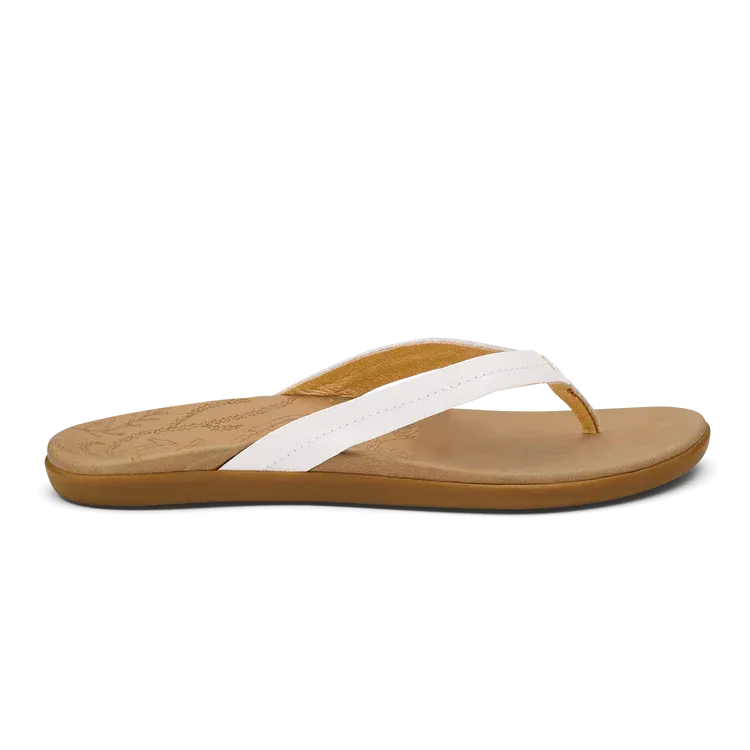 Olukai Women's Honu Leather Beach Sandals - Bright White/Golden Sand