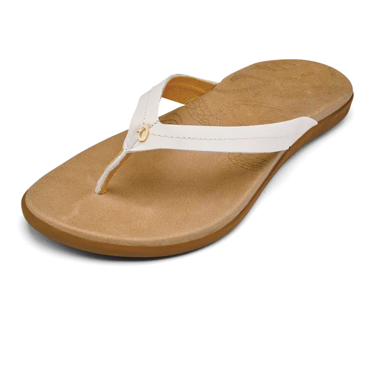 Olukai Women's Honu Leather Beach Sandals - Bright White/Golden Sand