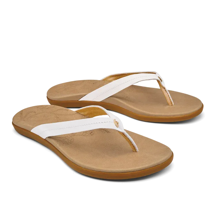 Olukai Women's Honu Leather Beach Sandals - Bright White/Golden Sand