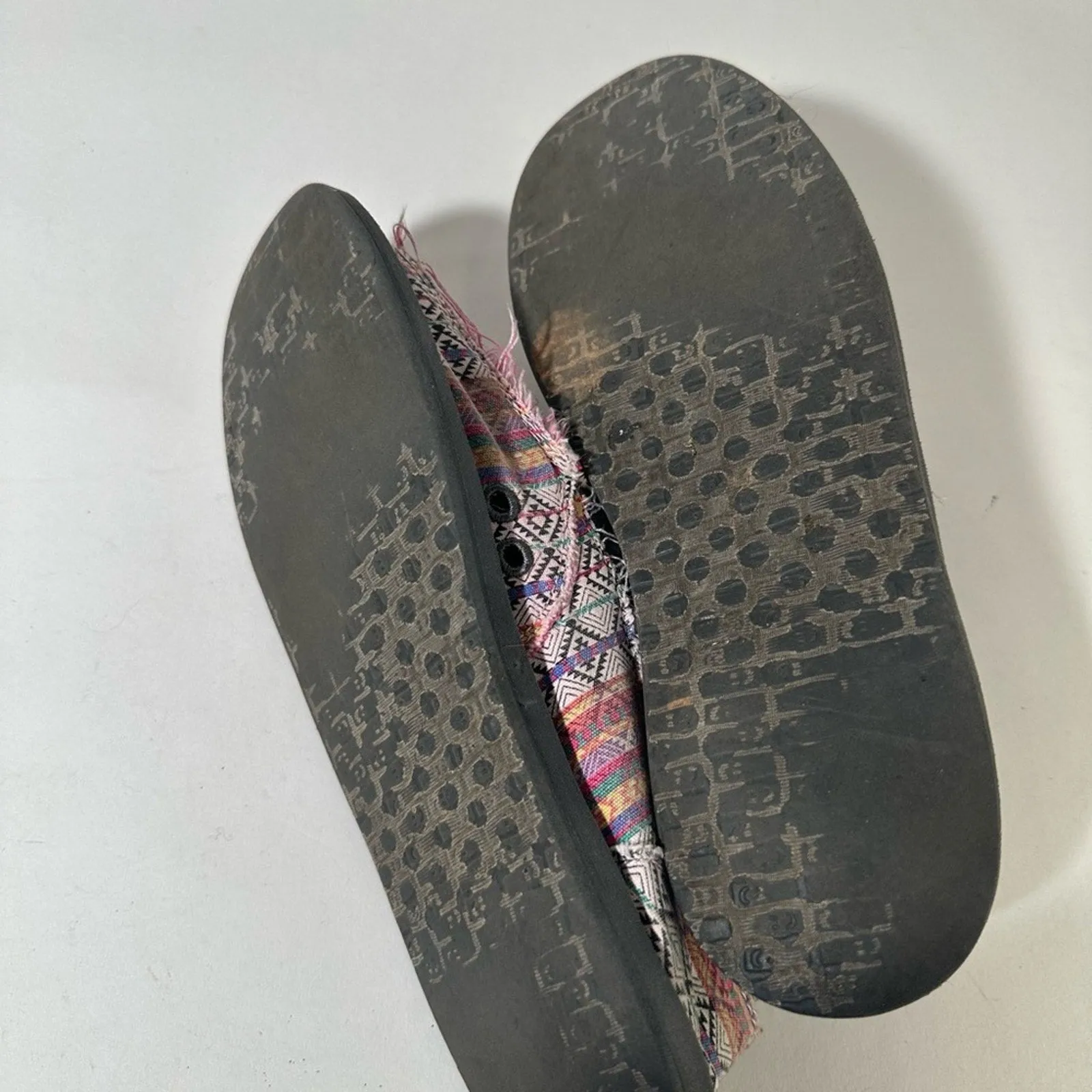 Sanuk Donna Tribal Magenta Geometric Slip-On Shoes