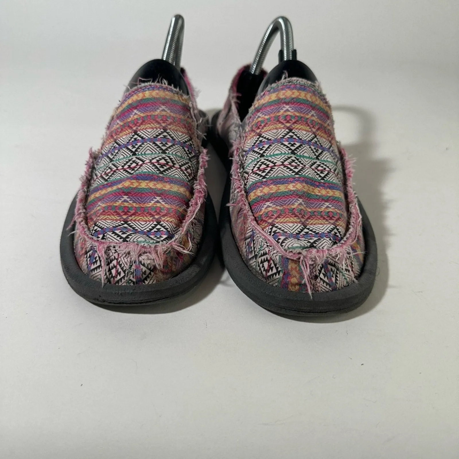 Sanuk Donna Tribal Magenta Geometric Slip-On Shoes
