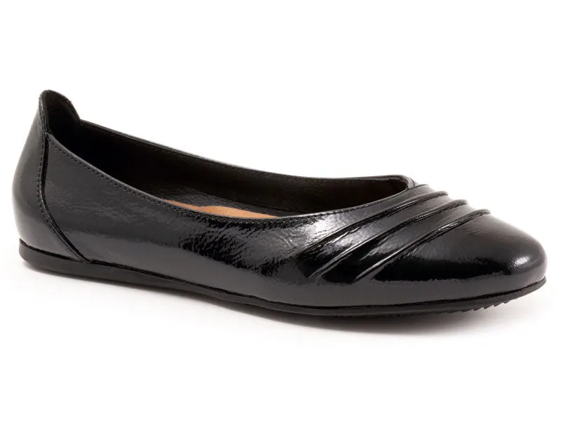 Softwalk Safi - Women's Flat