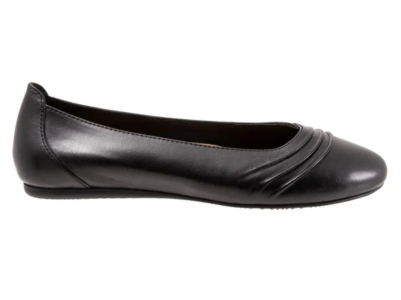 Softwalk Safi - Women's Flat