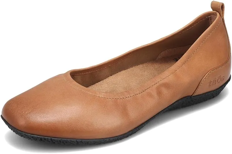 Taos Footwear Women's Chit Chat Flat
