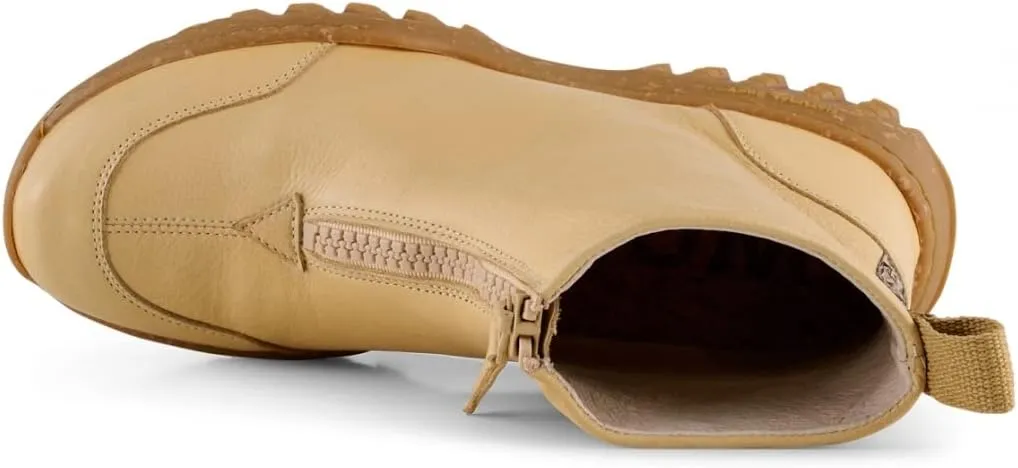Women's Closed Fashion Boot