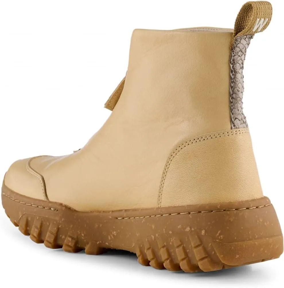 Women's Closed Fashion Boot